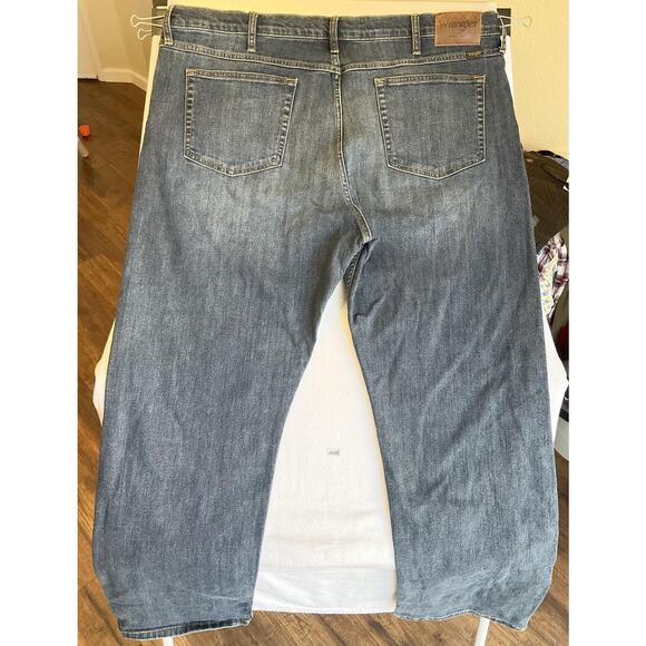 Wrangler Men Jeans 42X30 Blue Denim Button 30" Inseam Straight Leg Mid Rise - Picture 4 of 12